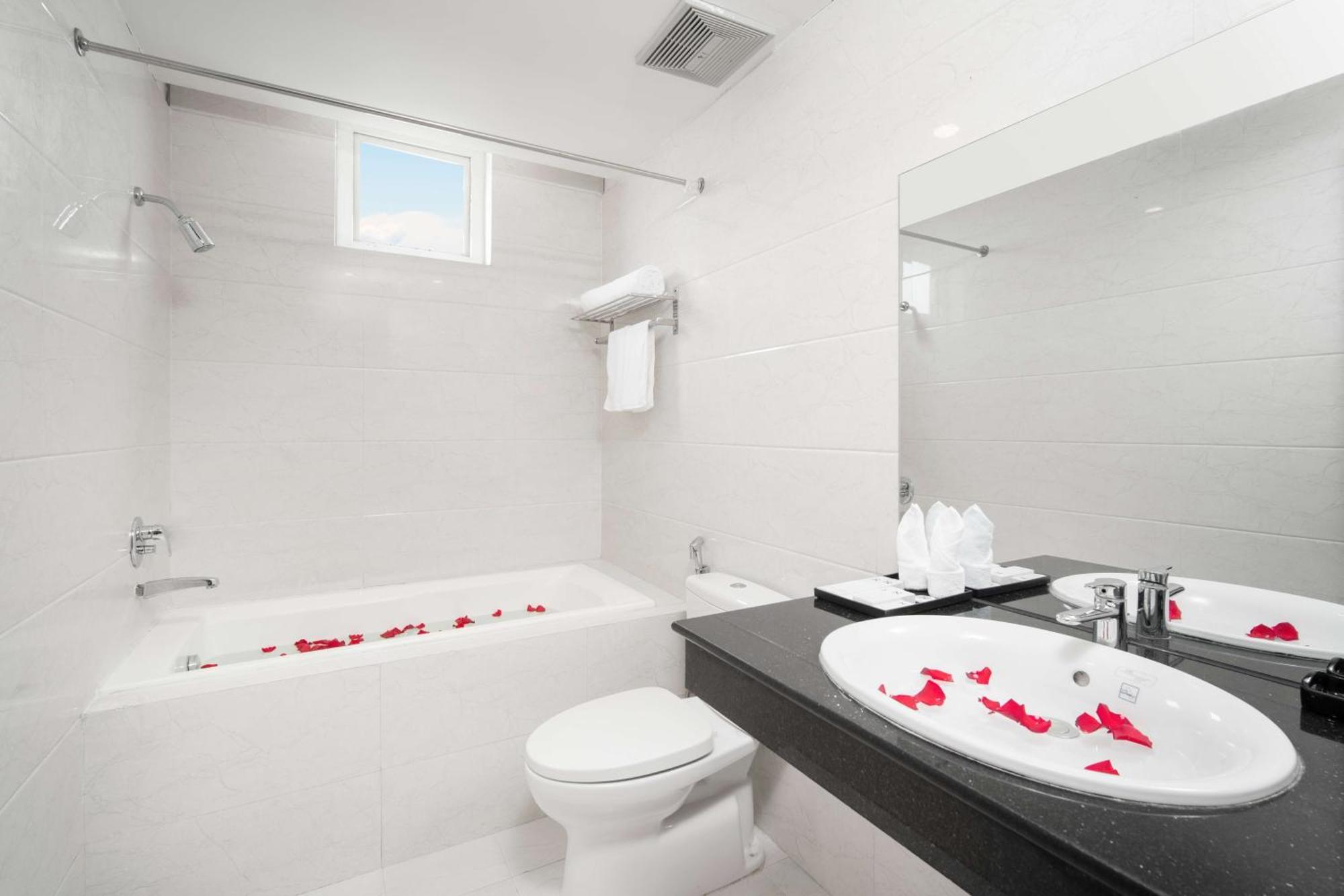 Nature Hotel By K D H Da Nang Bagian luar foto